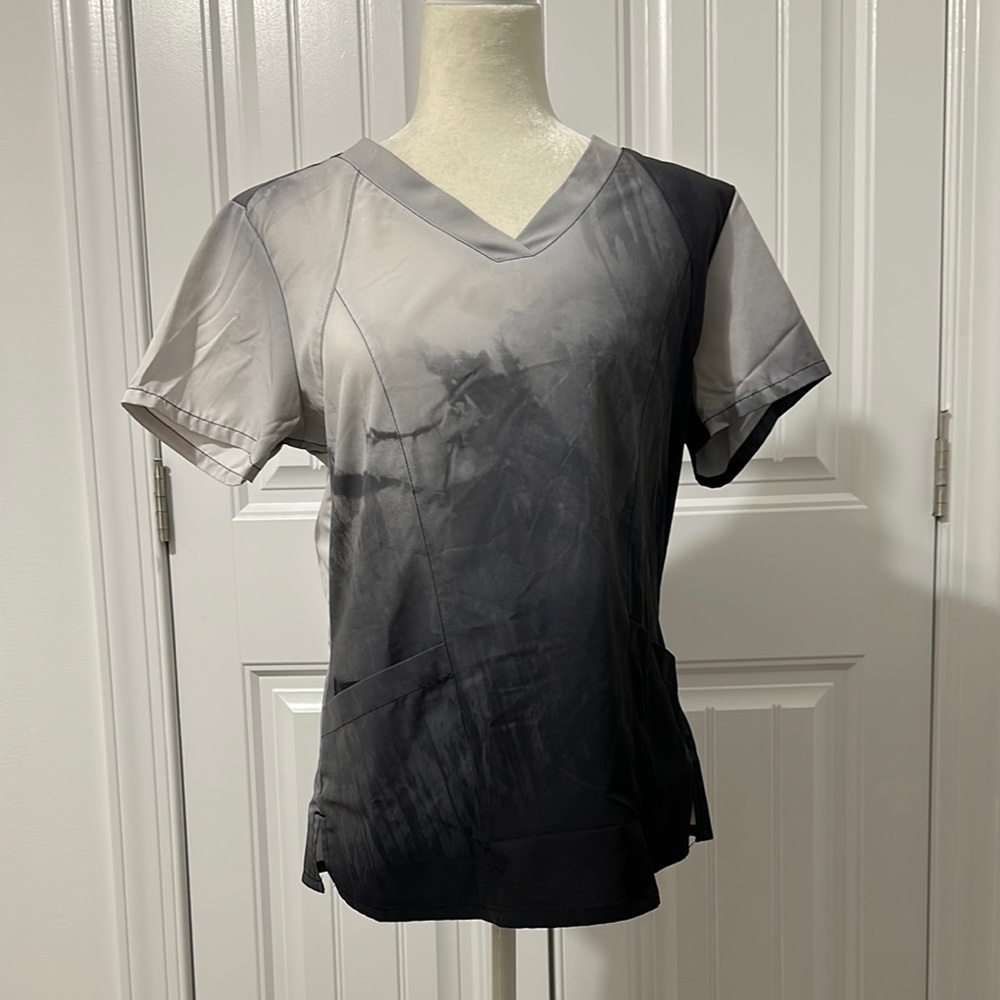 Gradient V-Neck Women's Top
